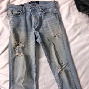 Hollister 30x32 Distressed Skinny Jeans